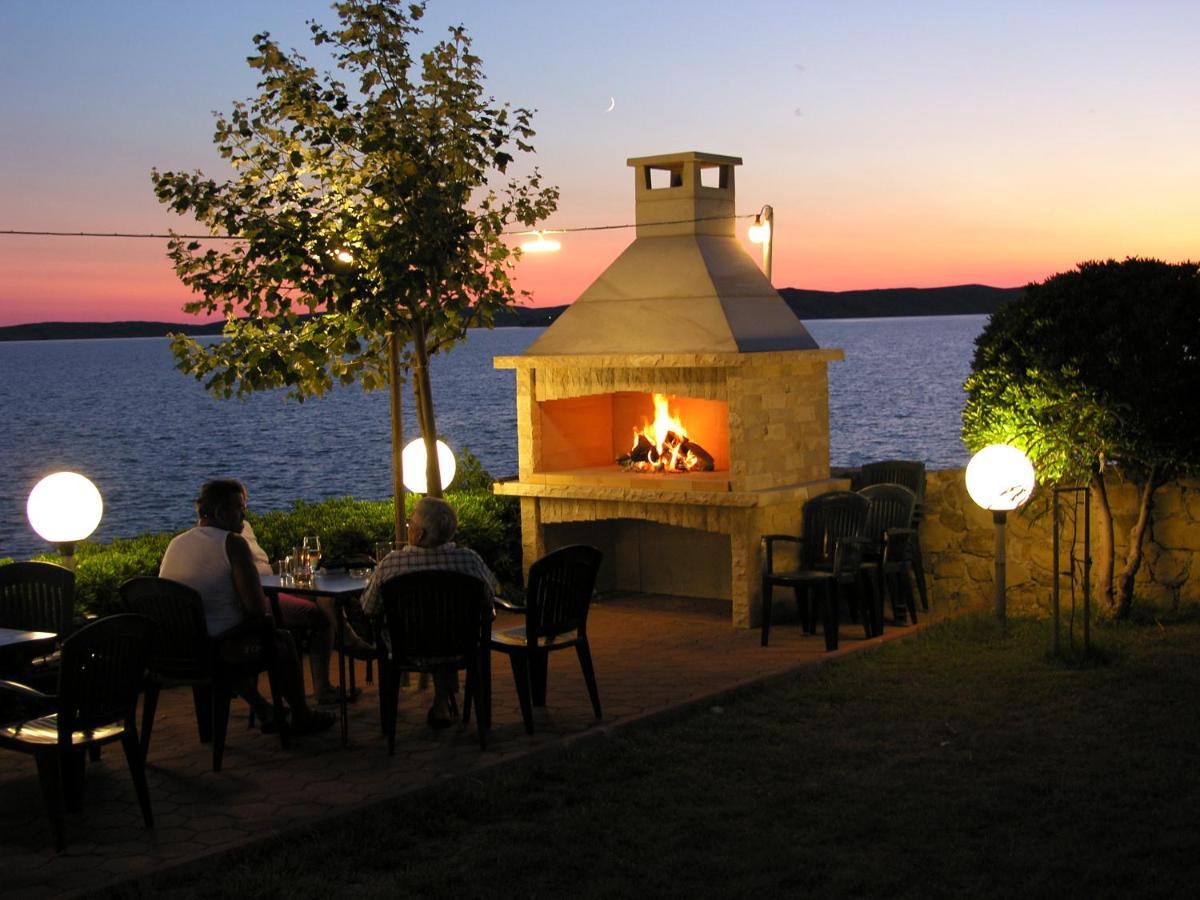 Pension Villa Rosa Rtina Exteriör bild