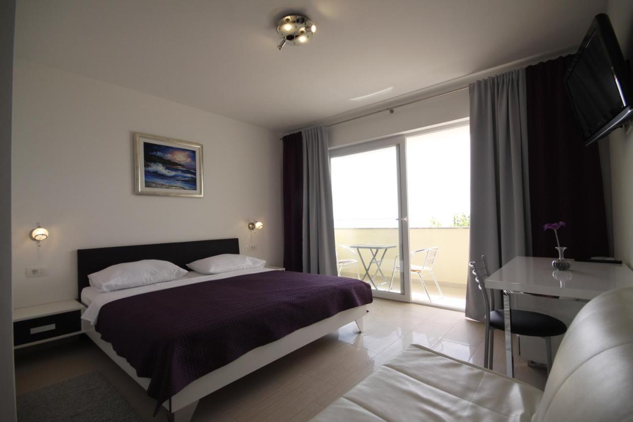 Pension Villa Rosa Rtina Exteriör bild